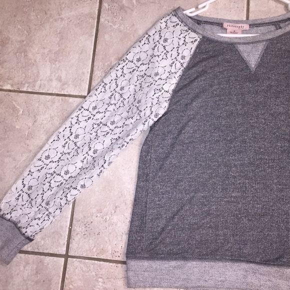 Brand New Philosophy Lacey Top - Picture 2 of 7